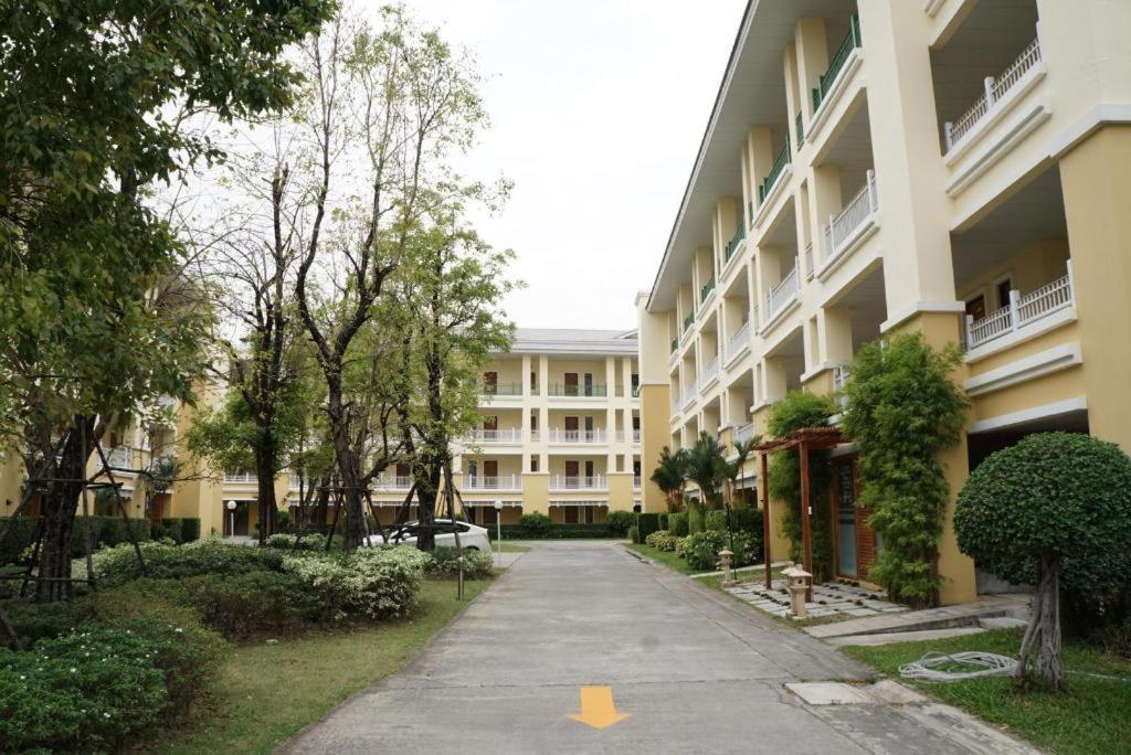 The One Residence Hotel Bangkok Eksteriør bilde